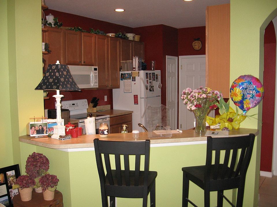 2nd image of 2119 Park Crescent Dr