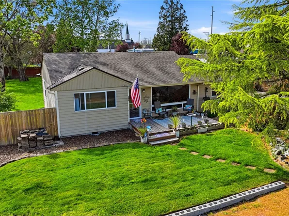 2016 E 63rd Avenue, Fife, WA 98424