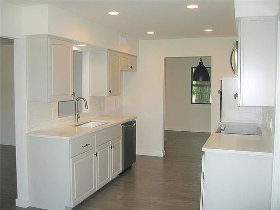 4th image of 3627 Whitehall Dr