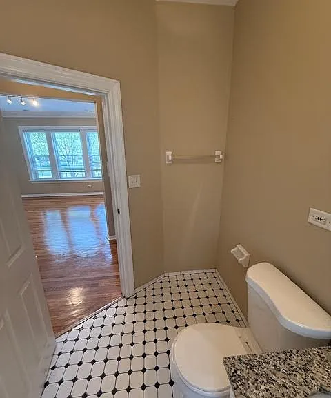 5868 N Ridge Ave #2 — Photo 11