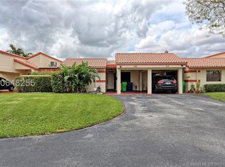 356 Lakeside Ct #213, Sunrise, FL 33326