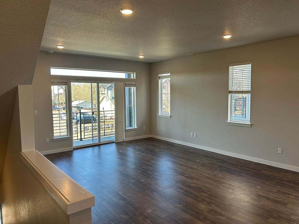 1st image of 5005 SE Davis Rd