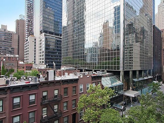 5th image of 223 E 50th St APT 6B