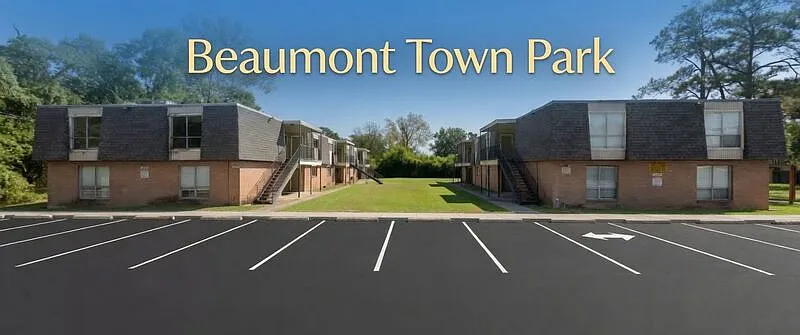 2 bed, 1.0 bath, 868 sqft, $925 — Photo 1