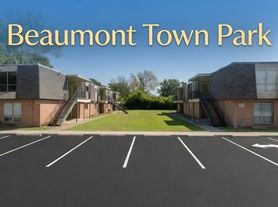 1010 N 5th St, Beaumont, TX