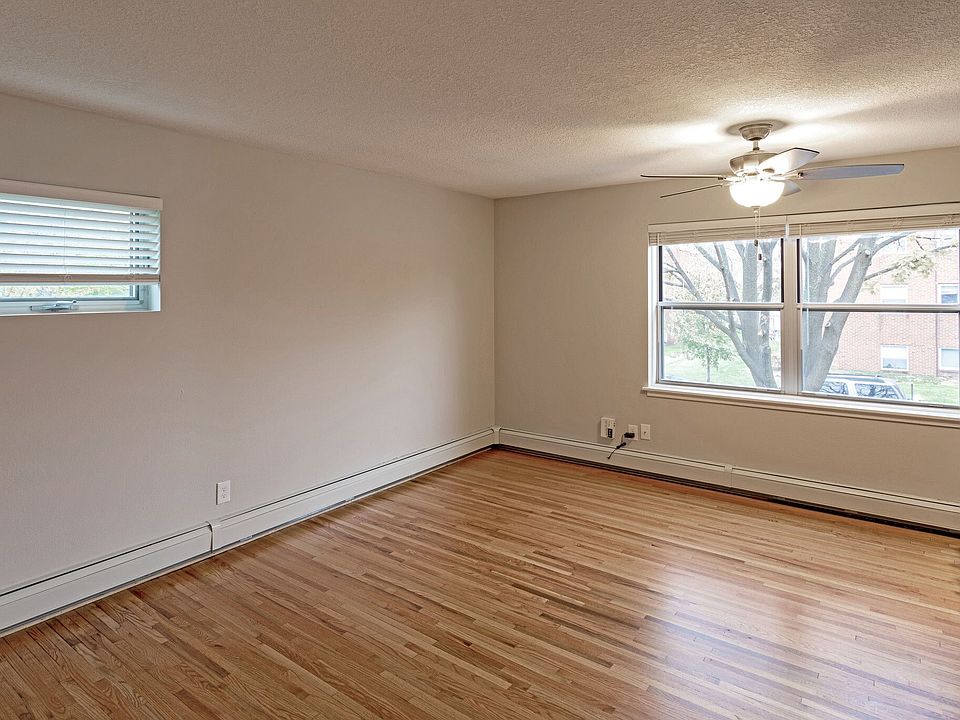 Studio, 1BA - 377 SF