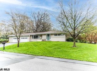 305 Montclair Ln, Boalsburg, PA 16827