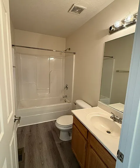 Westwind Townhomes — Photo 10