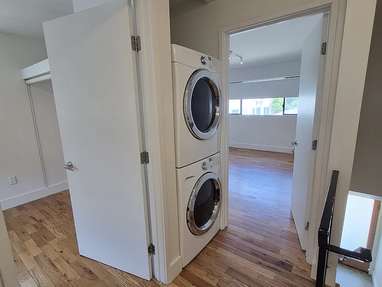 4418 Burns Ave #1/2 — Photo 8