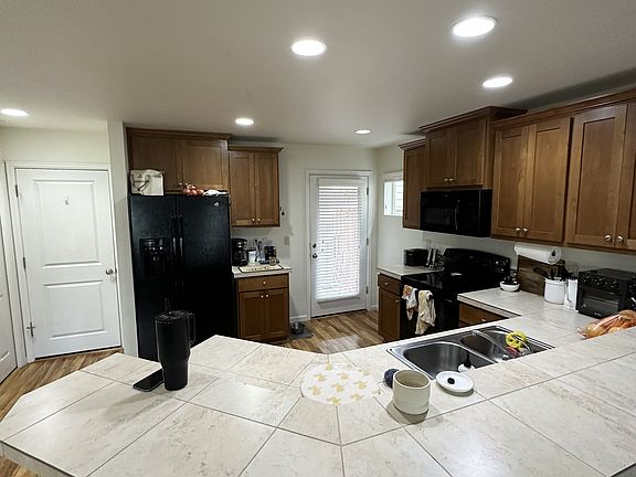 5th image of 3077 NW White Oak Ave