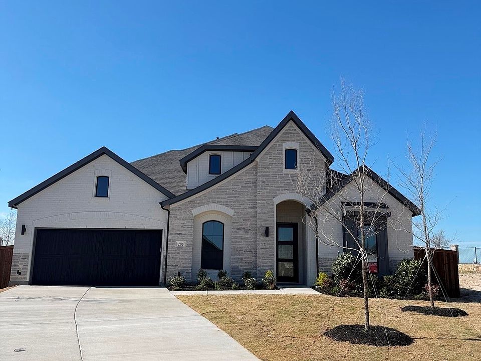 1st image of 205 Vineyard Ln