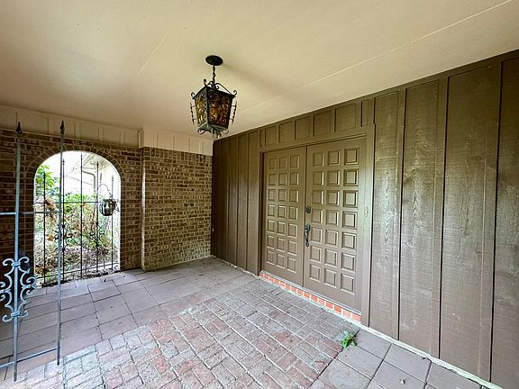 4th image of 300 Delwood Dr