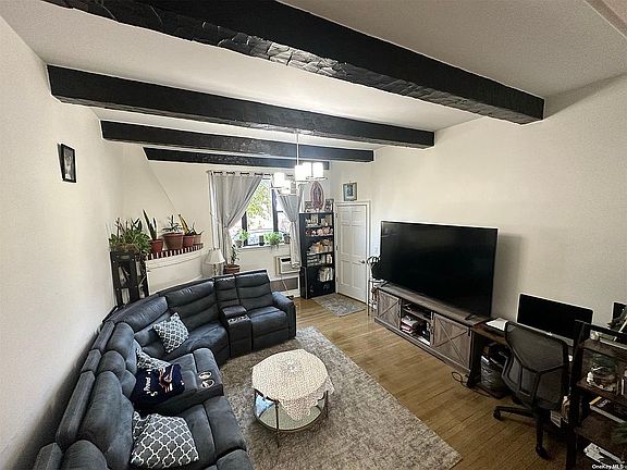 4th image of 2642 91st St