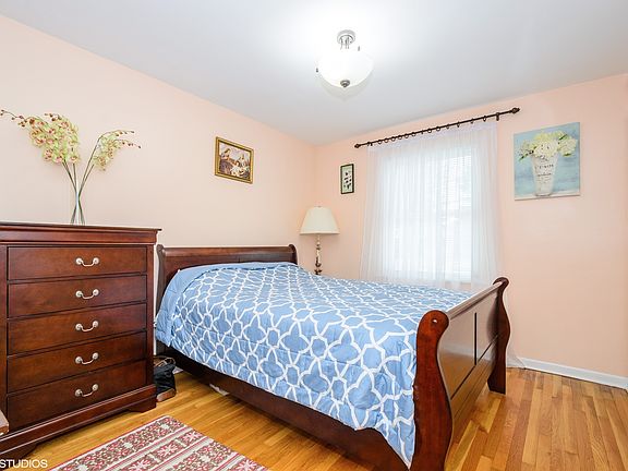 5th image of 3418 N Olcott Ave