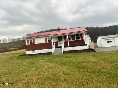 4658 E Loop Rd, Hollidaysburg, PA, 16648
