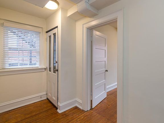 4th image of 803 N Robinson St