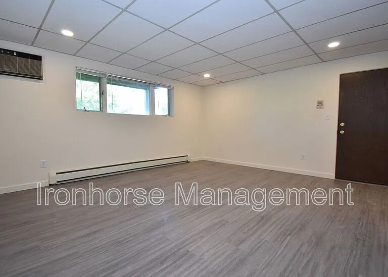 805 W Villard St #1 — Photo 3