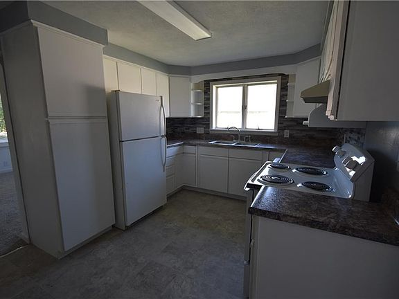 2nd image of 210 N West St