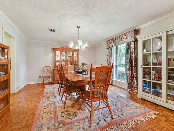 4th image of 106 Mosswood Cir