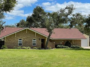 109 Portia Ave, Rockport, TX 78382
