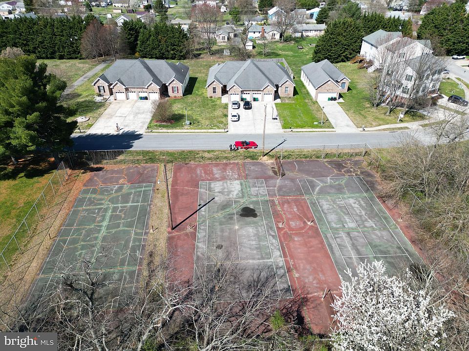 2nd image of 214 S Carter Rd