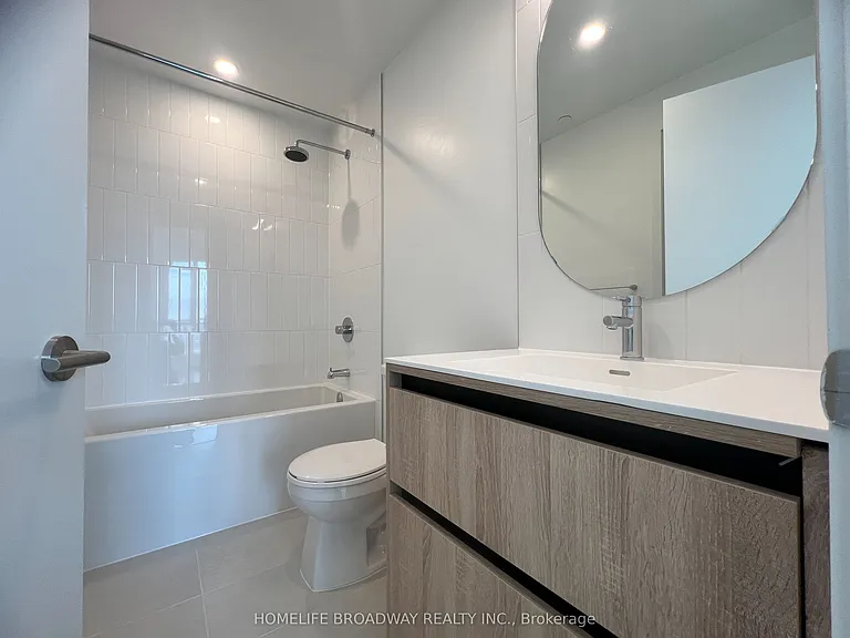 7950 Bathurst St #1702 — Photo 10