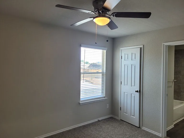 9209 Groff Lndg #1 — Photo 19