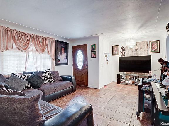 5th image of 2733 W Ellsworth Ave