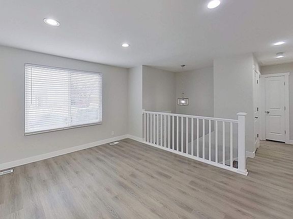 3rd image of 2310 W Bonnie Brook Cir