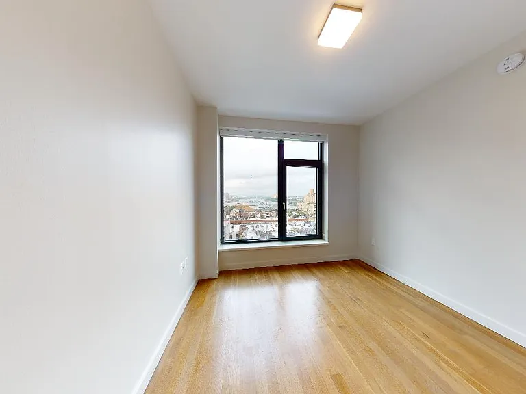 515 E 86th St #2105 — Photo 12
