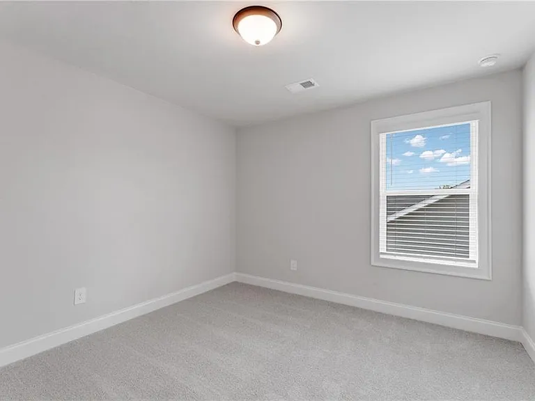 3089 Sweet Red Cir — Photo 33