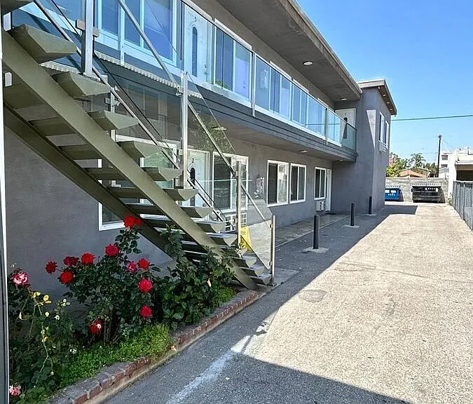 6821 Ben Ave — Photo 15
