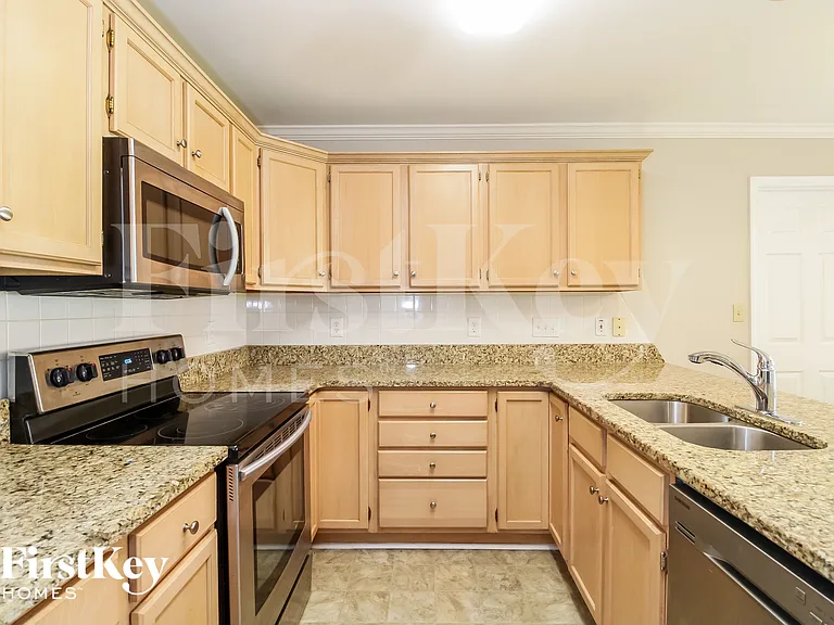 3005 Pinnacle Ct — Photo 5
