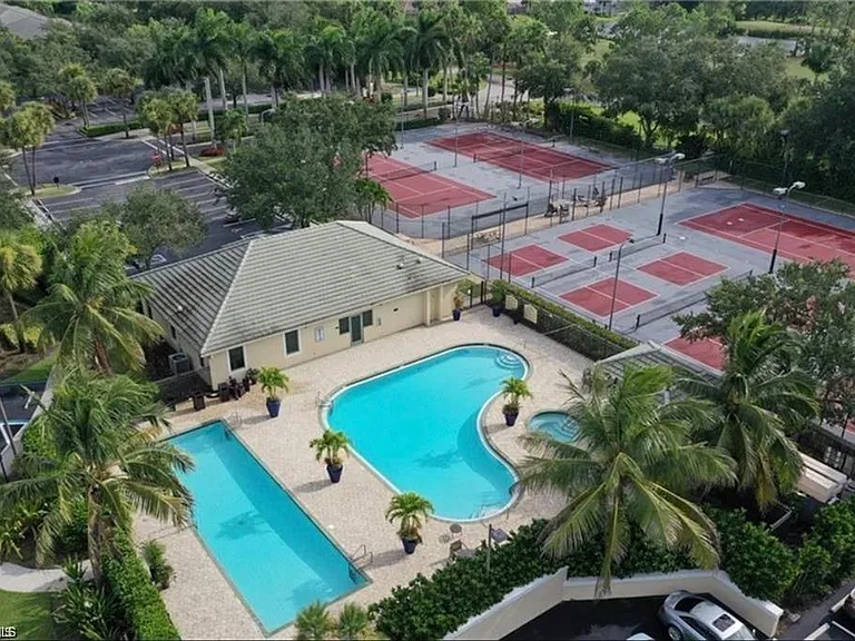 2710 Cypress Trace Cir #3031 — Photo 24