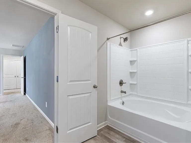 6426 Beaver Creek Trl — Photo 12
