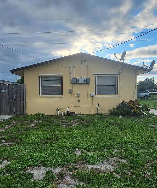 1st image of 105 SW 12th Ave #107B