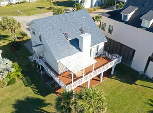 4134 Defender Ln, Galveston, TX 77554