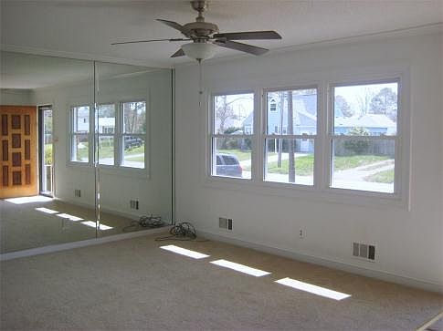 4th image of 4832 Lonewillow Ln