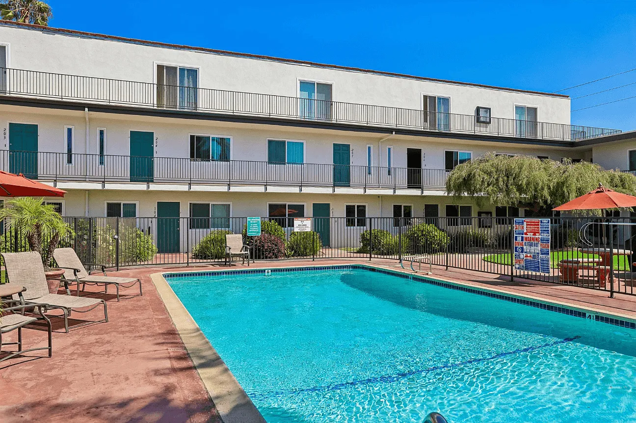 Ocean View Townhomes — Photo 2