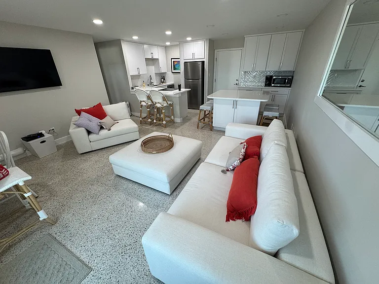 2625 S Atlantic Ave #7 — Photo 3