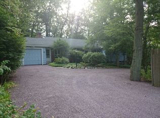 283 Hammond Pond Pkwy, Brookline, MA 02467
