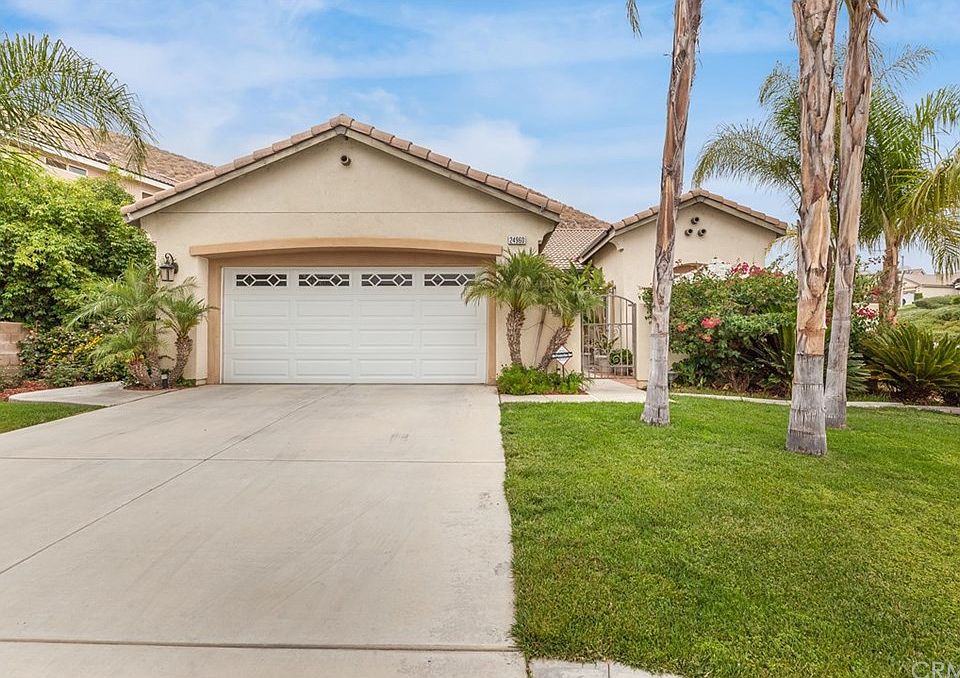 1st image of 24960 Blue Oak Cir