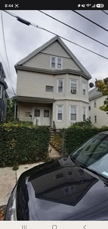 1 bed, 1.0 bath, 3242 sqft, $1,000 — Photo 1