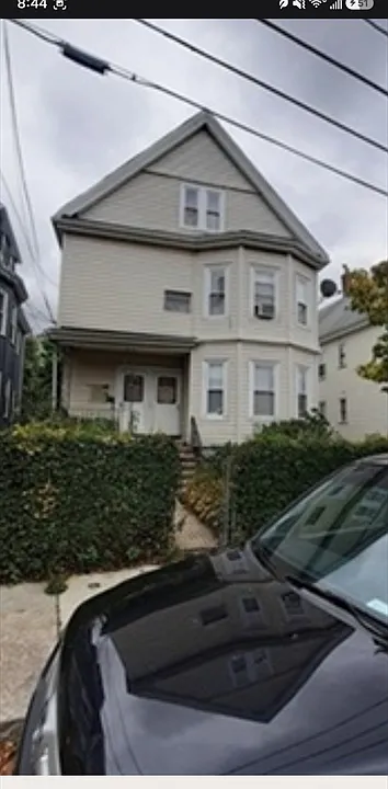 37 Bradley St #2