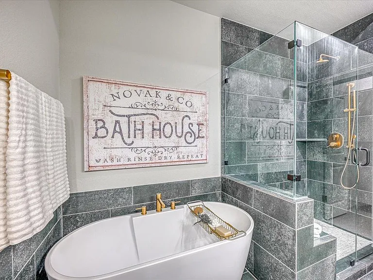 228 John Webster St — Photo 15