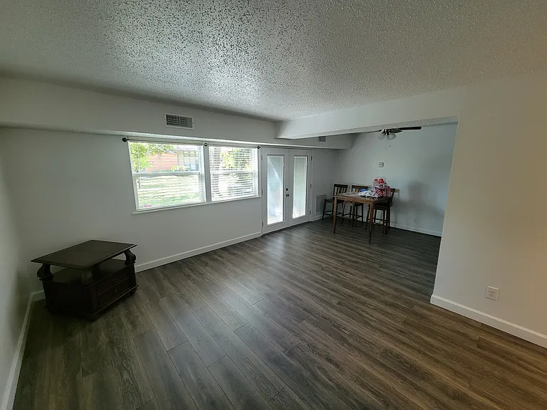 2221 Colony Dr SW — Photo 4