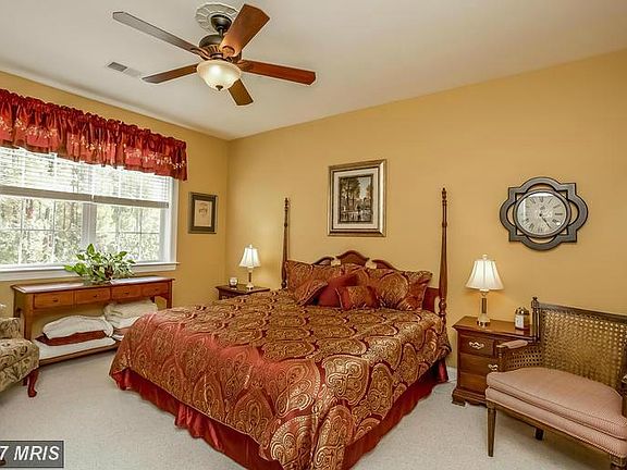 4th image of 902 Macphail Woods Xing APT 3D