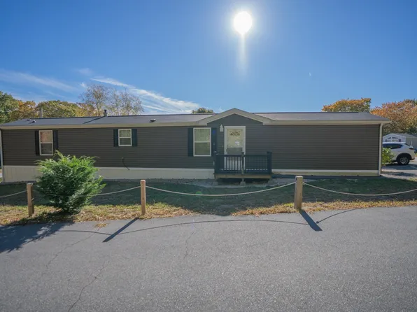 12 Patriot Cir, Plymouth, MA 02360