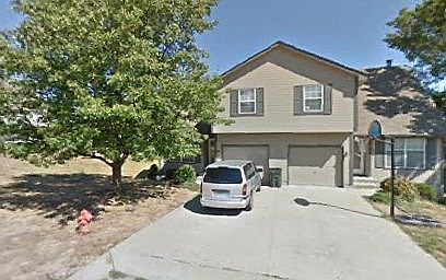 1st image of 700 SW Pinebrook Village Dr