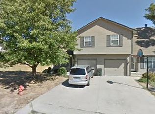 700 SW Pinebrook Village Dr, Blue Springs, MO 64015